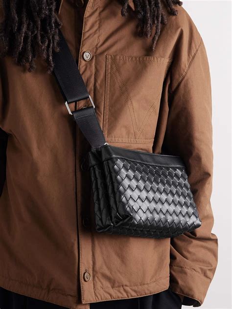 bottega veneta messenger bag men